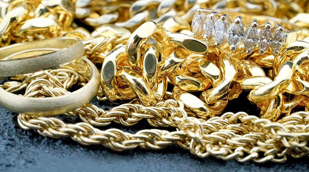 gold jewelry pile 2022 11 01 08 32 15 utc
